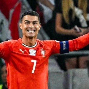 开云体育-C罗创造历史：40岁“高龄”破门，追平世预赛进球纪录