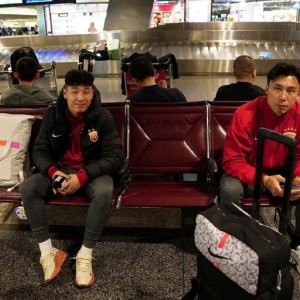 开云app-海港50+团队兵发多哈！4大内援+刘祝润都去了 新外援拿10倍工资？